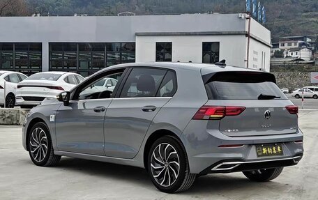 Volkswagen Golf VIII, 2024 год, 2 060 325 рублей, 5 фотография