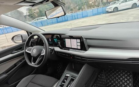 Volkswagen Golf VIII, 2024 год, 2 060 325 рублей, 12 фотография