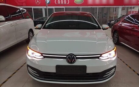 Volkswagen Golf VIII, 2024 год, 2 080 325 рублей, 2 фотография