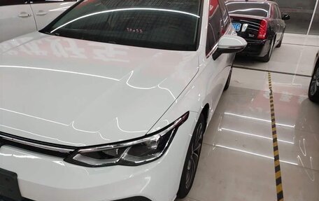 Volkswagen Golf VIII, 2024 год, 2 080 325 рублей, 4 фотография