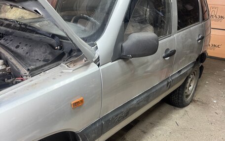 Chevrolet Niva I рестайлинг, 2004 год, 350 000 рублей, 2 фотография