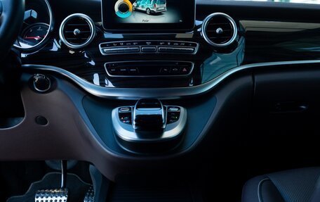 Mercedes-Benz V-Класс, 2015 год, 5 500 000 рублей, 31 фотография