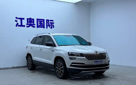 Skoda Karoq I, 2021 год, 1 454 000 рублей, 3 фотография