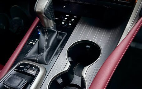 Lexus RX IV рестайлинг, 2016 год, 3 490 000 рублей, 19 фотография