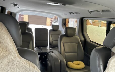 Hyundai Grand Starex Grand Starex I рестайлинг 2, 2016 год, 2 550 000 рублей, 6 фотография