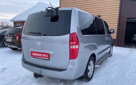 Hyundai Grand Starex Grand Starex I рестайлинг 2, 2016 год, 2 550 000 рублей, 9 фотография