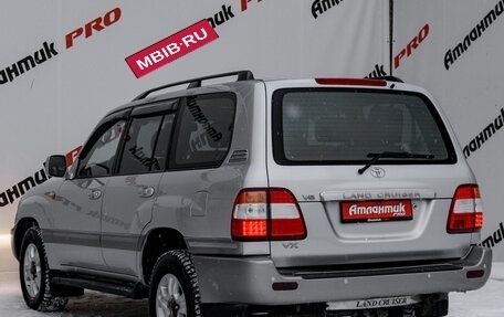 Toyota Land Cruiser 100 рестайлинг 2, 2006 год, 2 990 000 рублей, 4 фотография