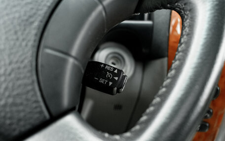 Toyota Land Cruiser 100 рестайлинг 2, 2006 год, 2 990 000 рублей, 16 фотография