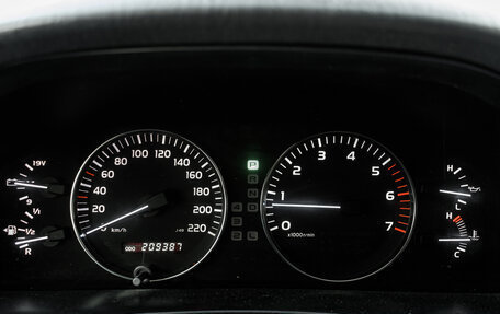 Toyota Land Cruiser 100 рестайлинг 2, 2006 год, 2 990 000 рублей, 18 фотография