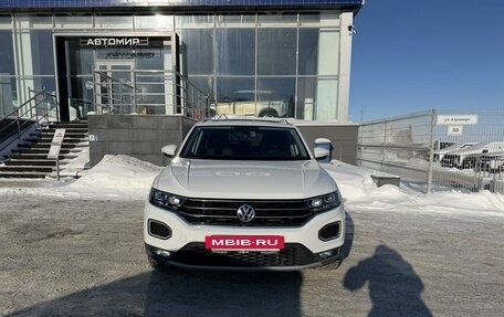 Volkswagen T-Roc I, 2019 год, 2 210 000 рублей, 2 фотография