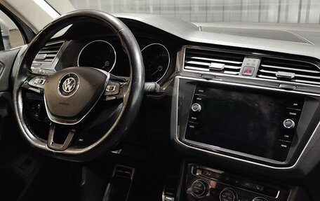 Volkswagen Tiguan II, 2018 год, 2 119 900 рублей, 6 фотография