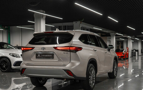 Toyota Highlander, 2025 год, 5 950 000 рублей, 5 фотография