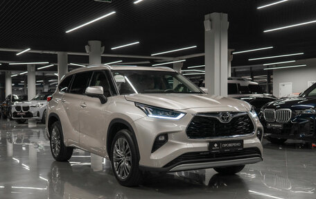 Toyota Highlander, 2025 год, 5 950 000 рублей, 2 фотография