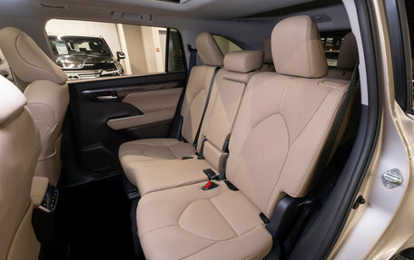 Toyota Highlander, 2025 год, 5 950 000 рублей, 14 фотография