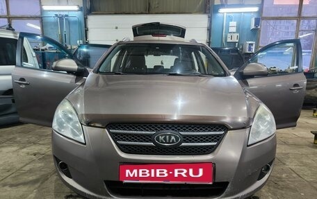 KIA cee'd I рестайлинг, 2009 год, 650 000 рублей, 2 фотография
