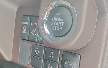 Toyota Roomy I, 2017 год, 940 000 рублей, 19 фотография