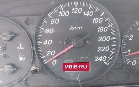 Mazda 626, 2001 год, 300 000 рублей, 4 фотография