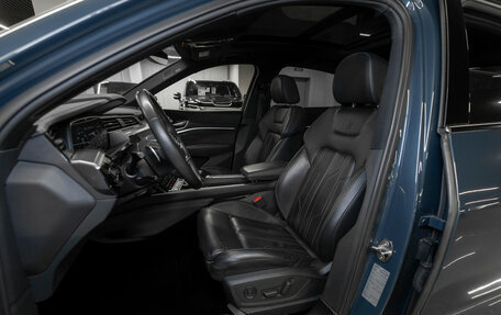 Audi e-tron Sportback I, 2020 год, 4 500 000 рублей, 9 фотография
