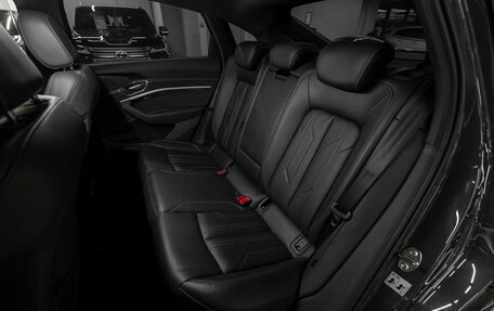 Audi e-tron Sportback I, 2020 год, 4 500 000 рублей, 13 фотография