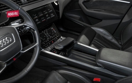 Audi e-tron Sportback I, 2020 год, 4 500 000 рублей, 15 фотография