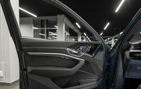 Audi e-tron Sportback I, 2020 год, 4 500 000 рублей, 24 фотография