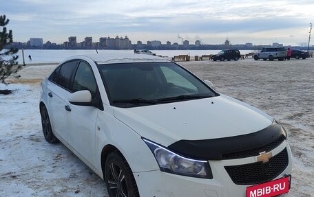 Chevrolet Cruze II, 2010 год, 670 000 рублей, 5 фотография
