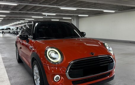 MINI Hatch, 2021 год, 1 642 000 рублей, 2 фотография