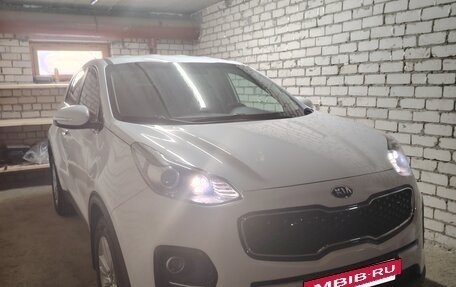 KIA Sportage IV рестайлинг, 2018 год, 2 000 000 рублей, 2 фотография