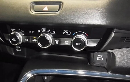 Honda Vezel, 2023 год, 1 634 777 рублей, 15 фотография