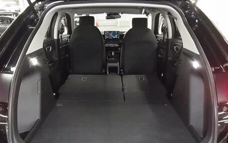 Honda Vezel, 2023 год, 1 634 777 рублей, 13 фотография