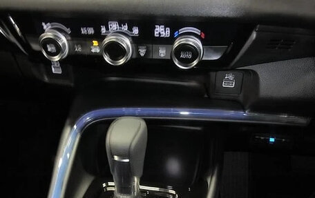 Honda Vezel, 2023 год, 1 634 777 рублей, 17 фотография