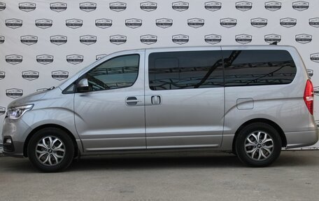 Hyundai H-1 II рестайлинг, 2018 год, 3 600 000 рублей, 9 фотография