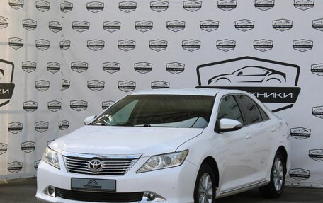 Toyota Camry, 2013 год, 1 650 000 рублей, 2 фотография