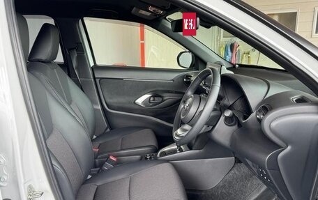 Toyota Yaris Cross, 2023 год, 1 930 777 рублей, 19 фотография