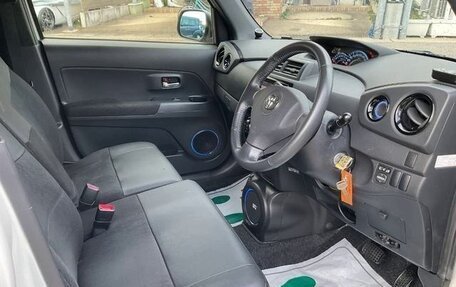 Toyota bB II рестайлинг, 2016 год, 662 000 рублей, 10 фотография