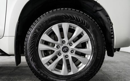 Toyota Land Cruiser Prado 150 рестайлинг 2, 2020 год, 6 400 000 рублей, 22 фотография