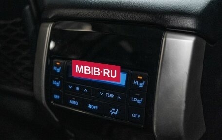 Toyota Land Cruiser Prado 150 рестайлинг 2, 2020 год, 6 400 000 рублей, 21 фотография