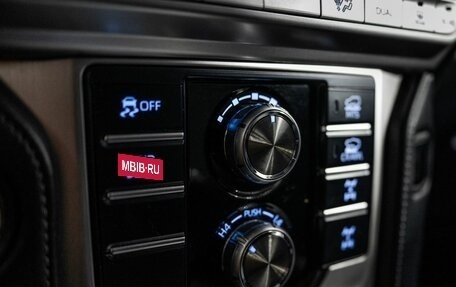 Toyota Land Cruiser Prado 150 рестайлинг 2, 2020 год, 6 400 000 рублей, 15 фотография