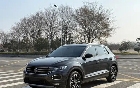 Volkswagen T-Roc I, 2021 год, 1 279 000 рублей, 2 фотография