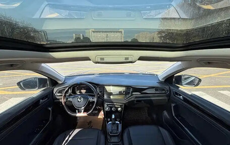 Volkswagen T-Roc I, 2021 год, 1 279 000 рублей, 14 фотография