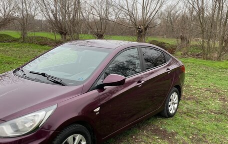 Hyundai Solaris II рестайлинг, 2012 год, 735 000 рублей, 4 фотография