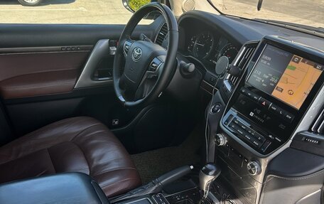 Toyota Land Cruiser 200, 2016 год, 6 100 000 рублей, 8 фотография