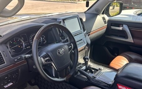 Toyota Land Cruiser 200, 2016 год, 6 100 000 рублей, 6 фотография