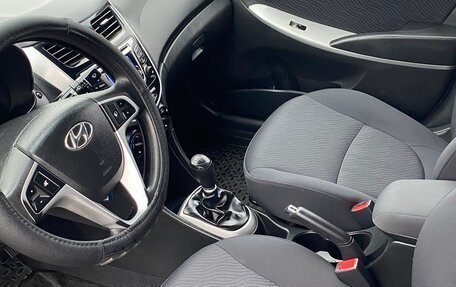 Hyundai Solaris II рестайлинг, 2012 год, 735 000 рублей, 9 фотография