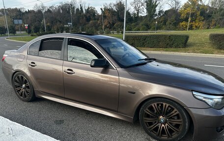 BMW 5 серия, 2004 год, 1 455 555 рублей, 8 фотография