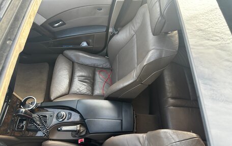 BMW 5 серия, 2004 год, 1 455 555 рублей, 13 фотография