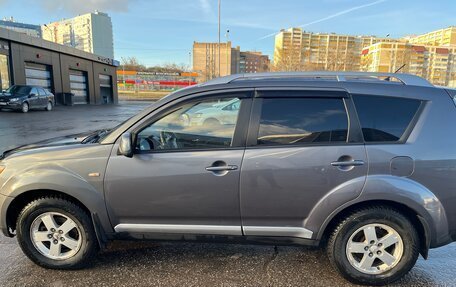 Mitsubishi Outlander III рестайлинг 3, 2008 год, 715 000 рублей, 8 фотография