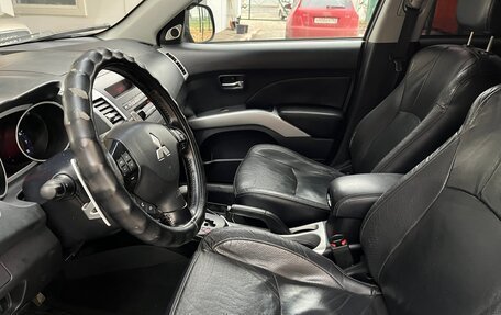 Mitsubishi Outlander III рестайлинг 3, 2008 год, 715 000 рублей, 10 фотография