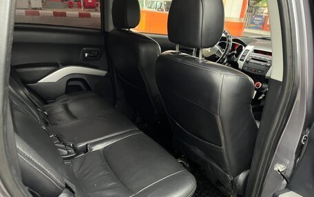 Mitsubishi Outlander III рестайлинг 3, 2008 год, 715 000 рублей, 15 фотография