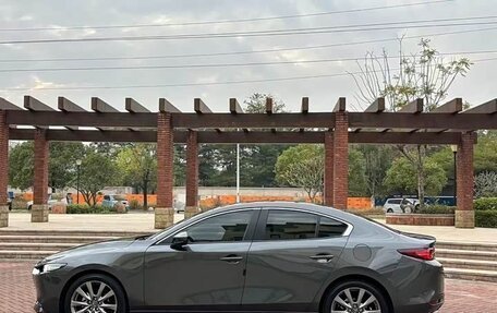 Mazda 3, 2022 год, 1 800 000 рублей, 14 фотография